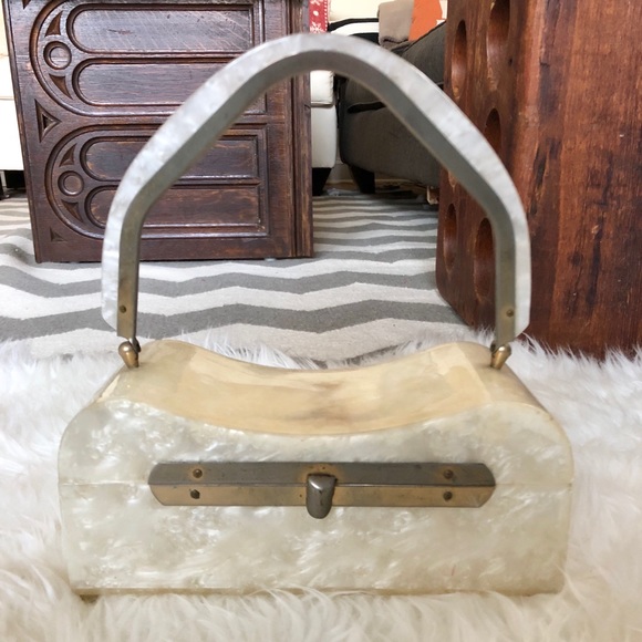 Vintage Handbags - Vintage 1960s white and brass lucite box purse